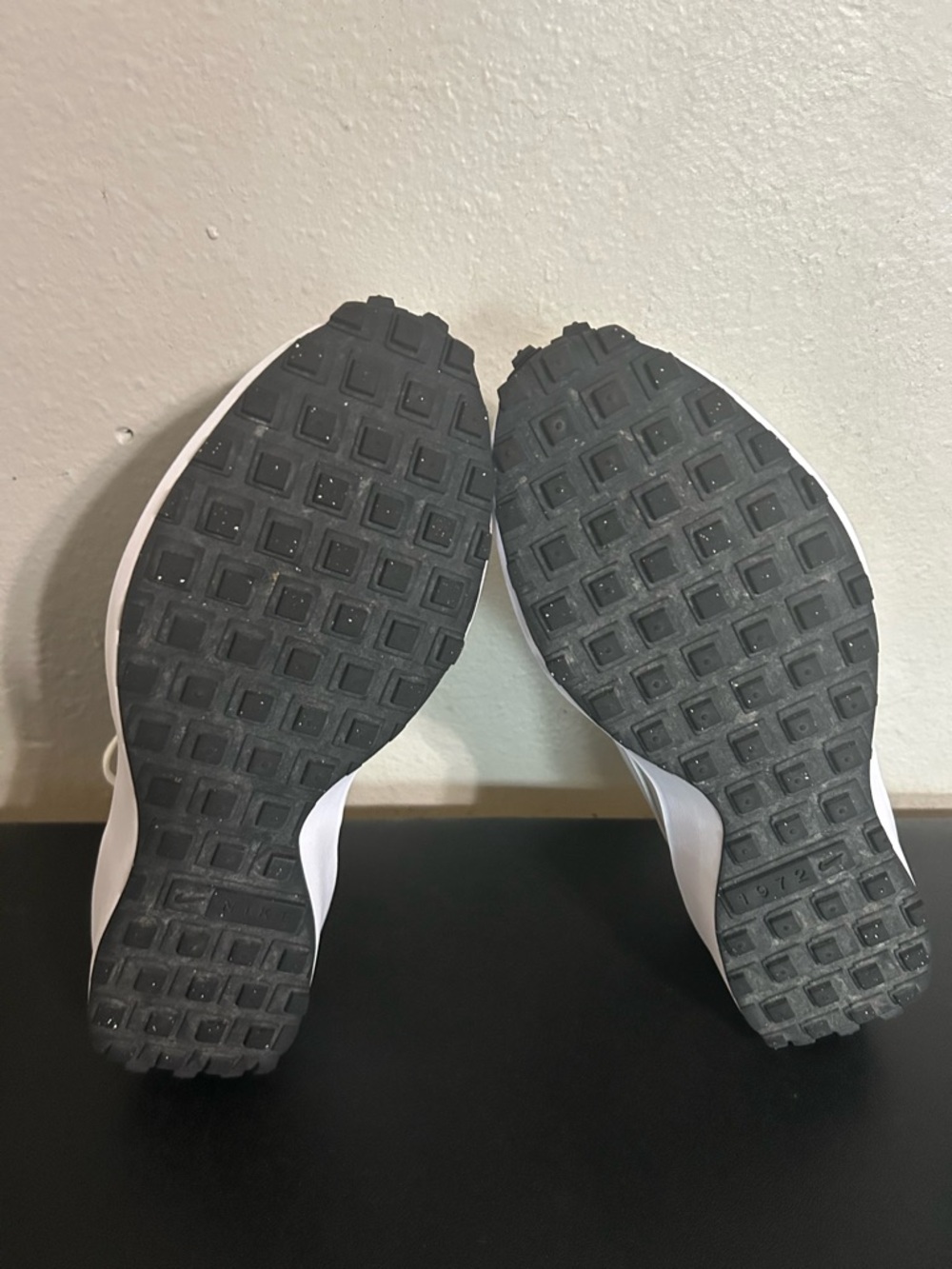 Women’s Nike waffle debut size 8.5 - Picture 6 of 7